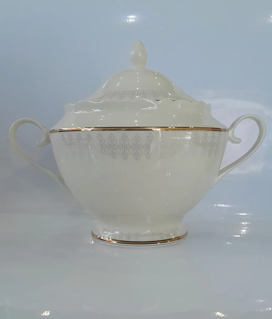 سوپخوری درب دار طرح دارسی