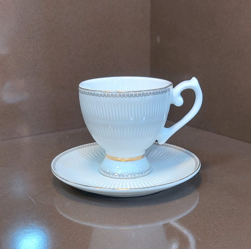 سرویس ۱۲ پارچه چایخوری طرح دالاهو